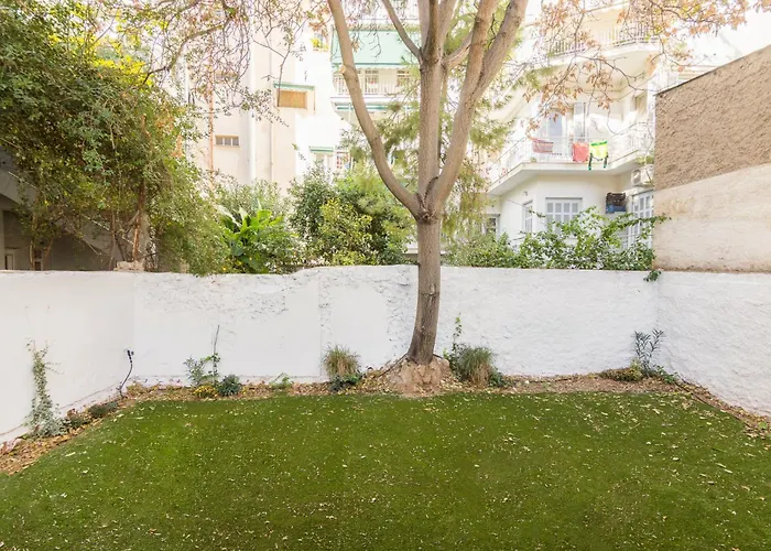 Great House W/ Private Parking