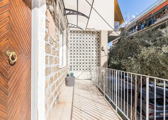 Great House W/ Private Parking