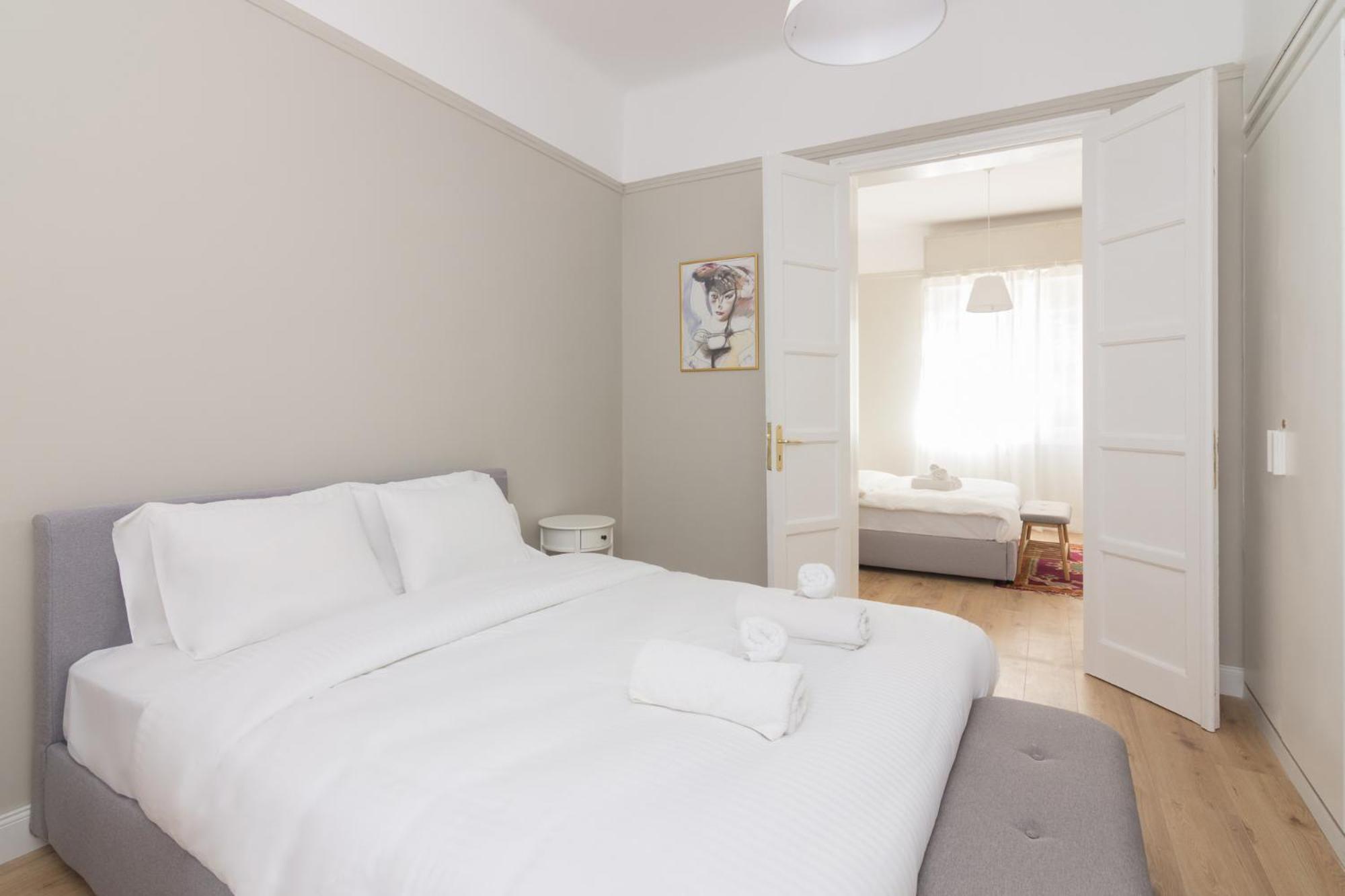 Apartment Great House W/ Private Parking