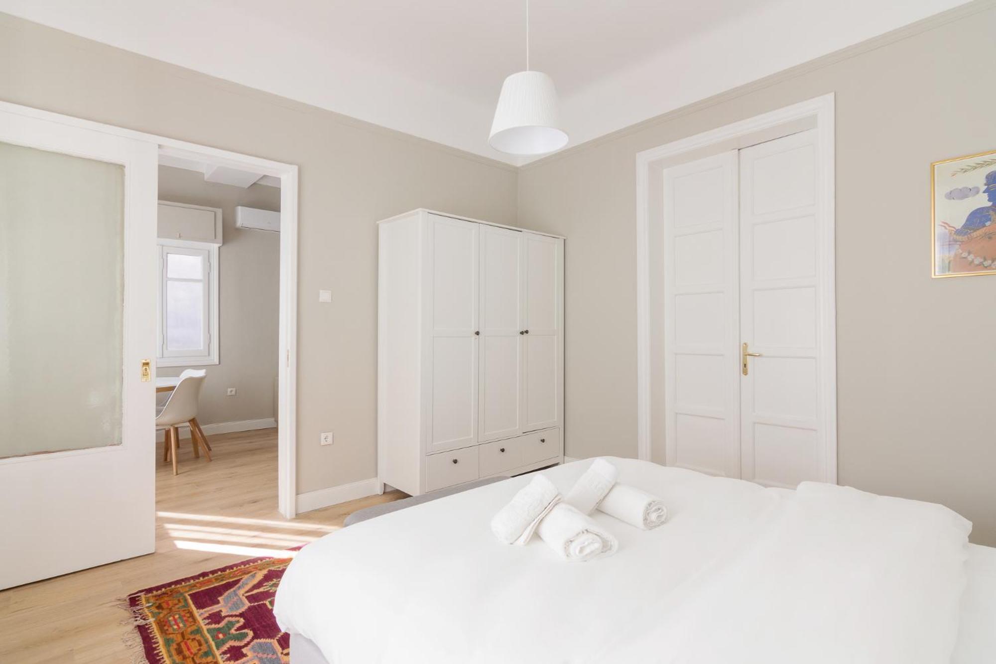Apartment Great House W/ Private Parking *
